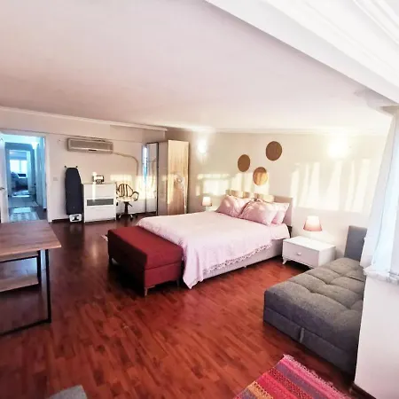 Lejlighed Duplex 4-bedroom Apart. Near Taksim, With Seaview